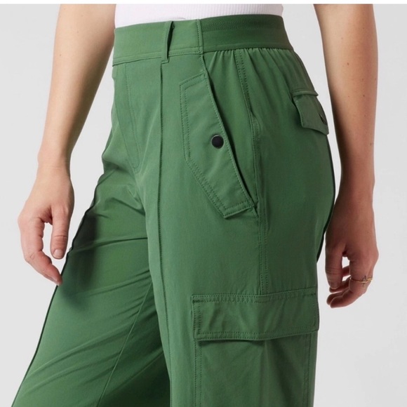 Athleta Pants - Athleta Vienna Cargo Pant